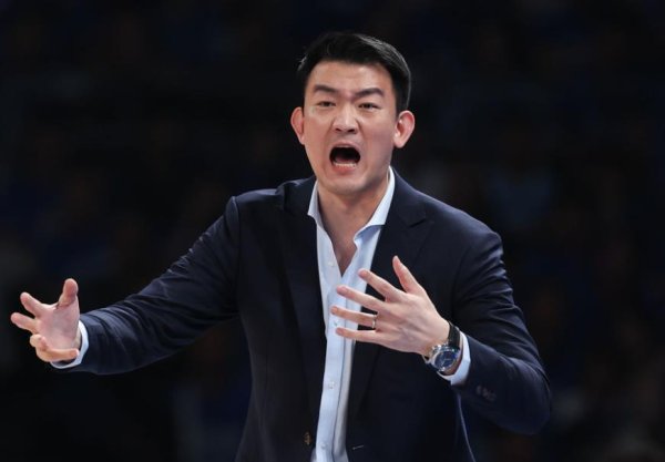 658配资 中国首位千万合同球员，季后赛连续三年输辽宁，他终于夺冠了