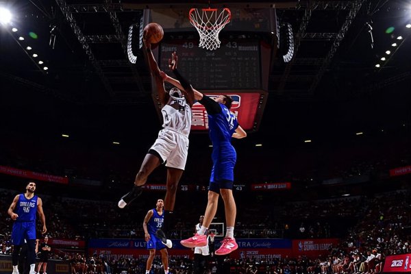 凤凰配资 攻防两端都有输出！马刺二队替补中锋成功扮演了奇兵的角色？